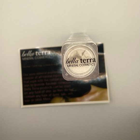 Bella Terra Mineral Cosmetics - Picture 2 of 8